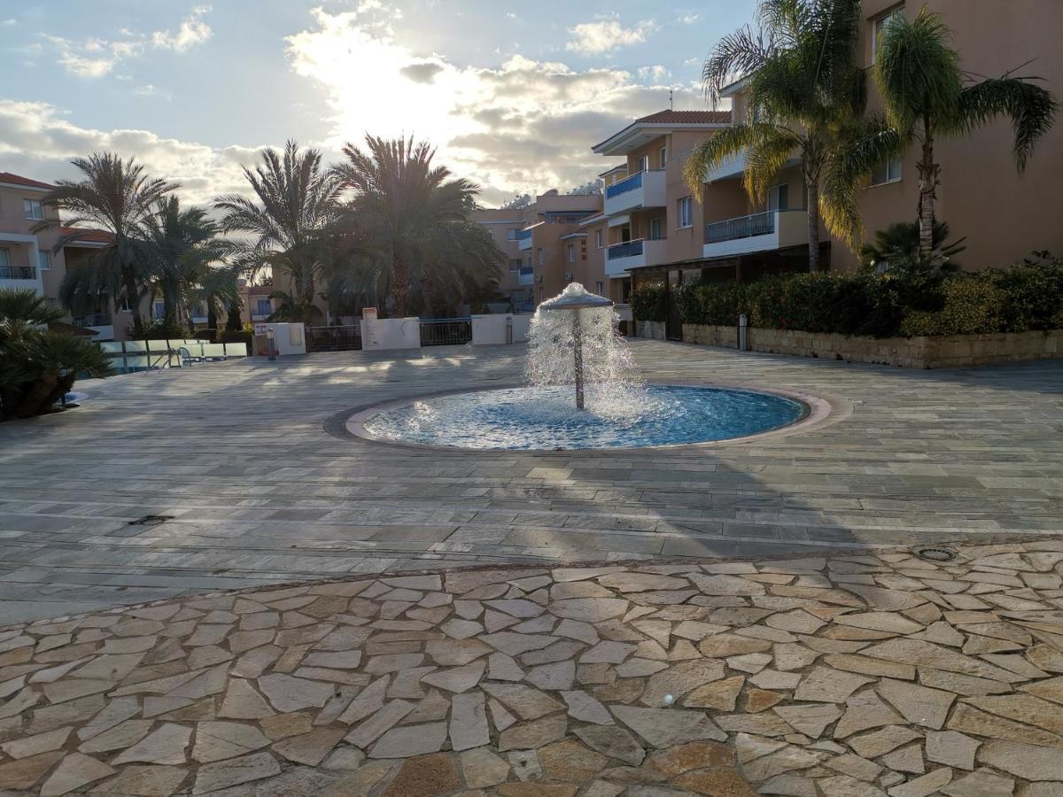 Iris Village, Near Kings Avenue Mall - By Imh Travel & Tours Paphos ภายนอก รูปภาพ