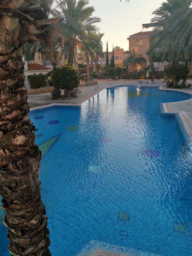 Iris Village, Near Kings Avenue Mall - By Imh Travel & Tours Paphos ภายนอก รูปภาพ