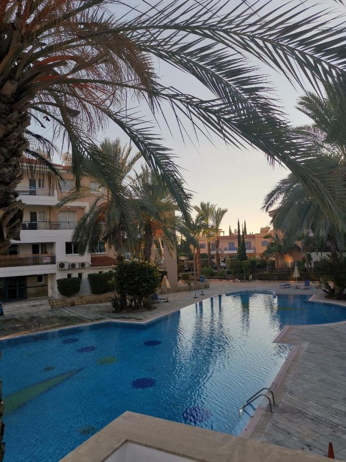 Iris Village, Near Kings Avenue Mall - By Imh Travel & Tours Paphos ภายนอก รูปภาพ