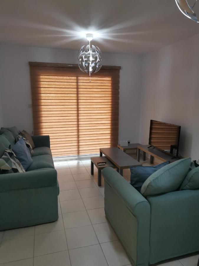 Iris Village, Near Kings Avenue Mall - By Imh Travel & Tours Paphos ภายนอก รูปภาพ
