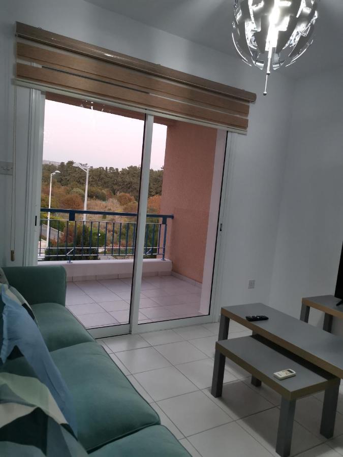 Iris Village, Near Kings Avenue Mall - By Imh Travel & Tours Paphos ภายนอก รูปภาพ
