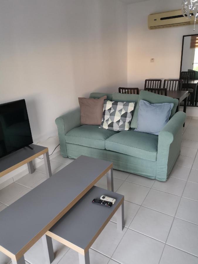 Iris Village, Near Kings Avenue Mall - By Imh Travel & Tours Paphos ภายนอก รูปภาพ