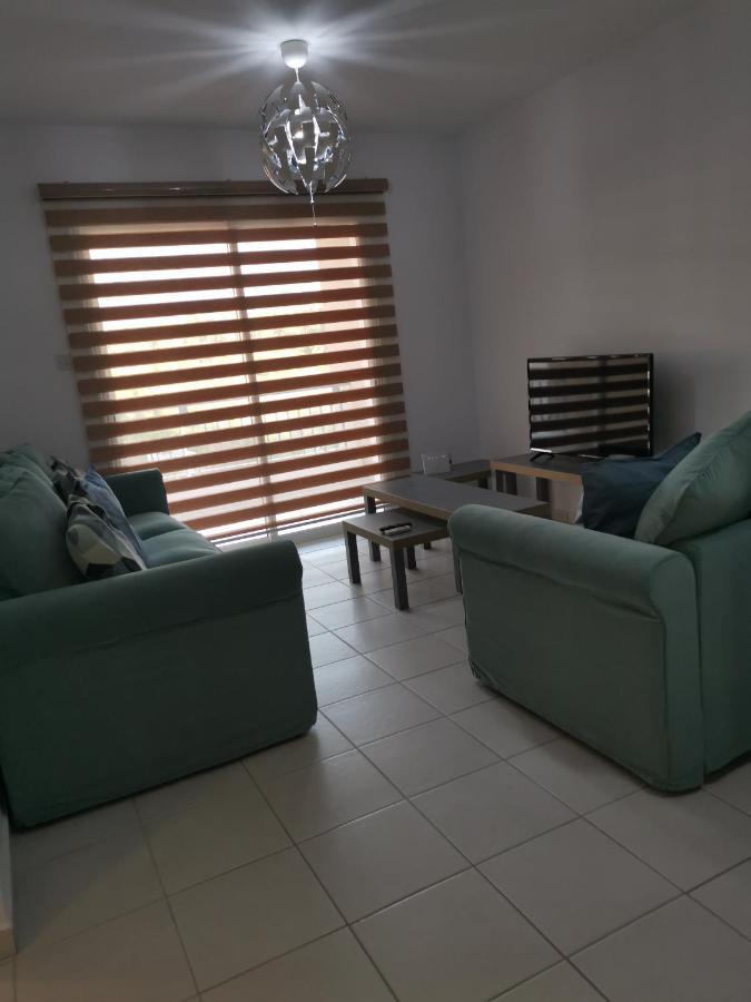 Iris Village, Near Kings Avenue Mall - By Imh Travel & Tours Paphos ภายนอก รูปภาพ