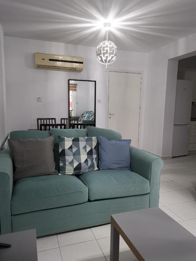 Iris Village, Near Kings Avenue Mall - By Imh Travel & Tours Paphos ภายนอก รูปภาพ