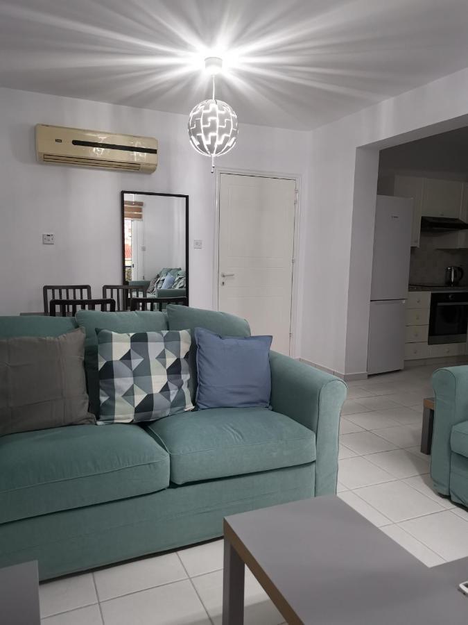 Iris Village, Near Kings Avenue Mall - By Imh Travel & Tours Paphos ภายนอก รูปภาพ